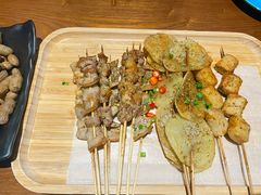 手工精选土猪五花肉串-串东家·好酒配好串(拱墅万达金街店)