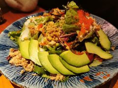 三文鱼牛油果沙拉-醉虎传(南锣鼓巷店)