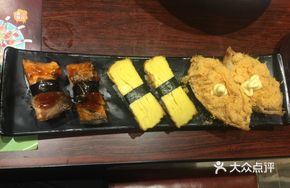 Creative Hand-Pressed Sushi