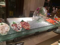 -荣誉国际酒店-云顶旋转餐厅