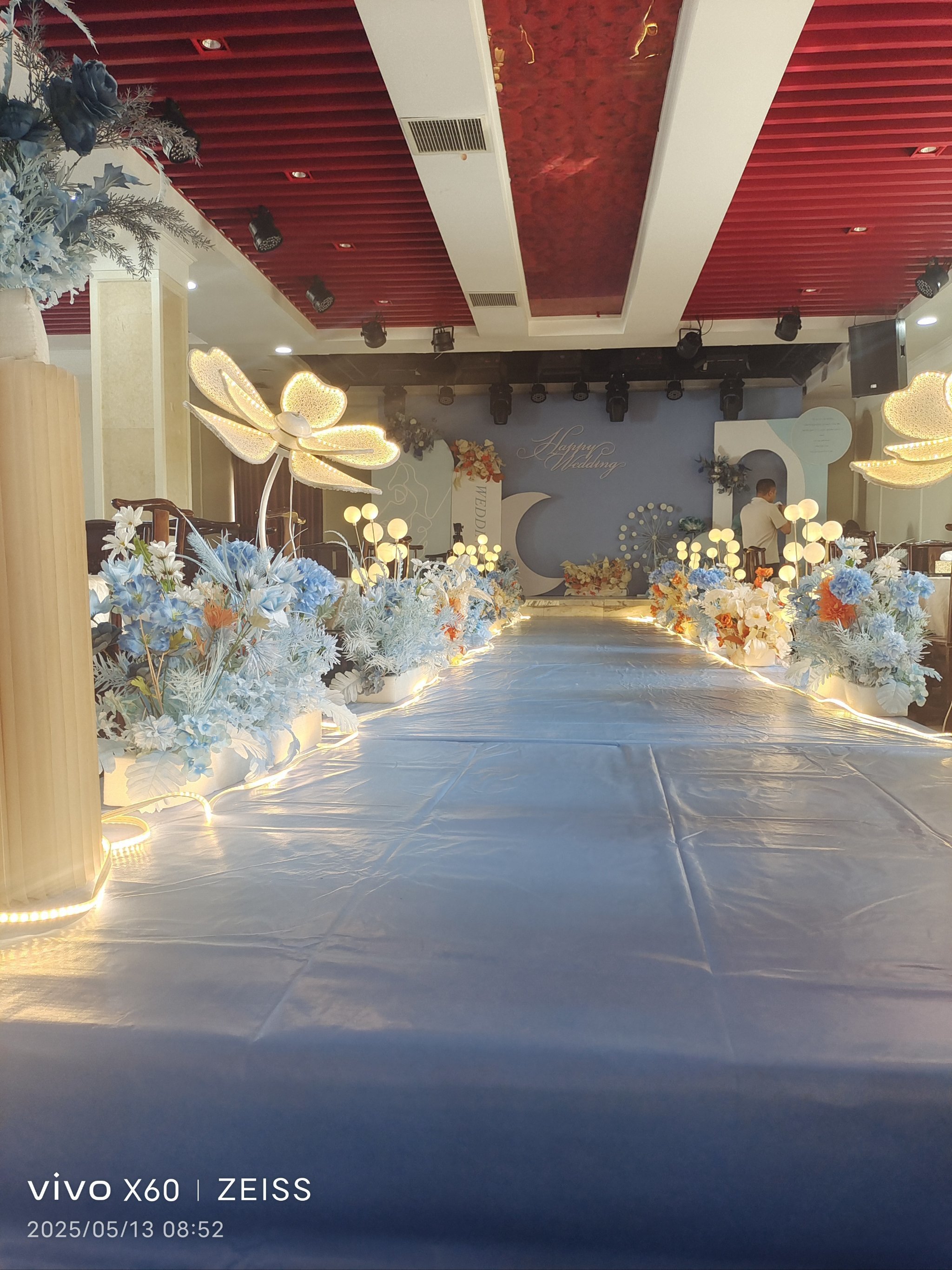 浪漫布置满满的婚礼