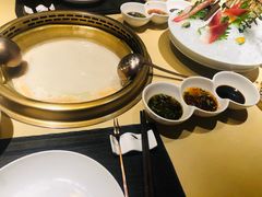 -余欢领鲜火锅(新街口店)