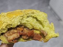 藤椒嫩鸡味菠萝包-好利来(马栏广场店)