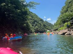 -安吉龙王山峡谷漂流