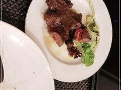 -怡豪大饭店·银顶旋转餐厅