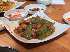 高丽椒炖牛肉-长寿参鸡汤(朝韩风情街店)