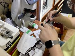 -上海网星眼镜批发·蔡司依视路官方授权(三叶眼镜城店)