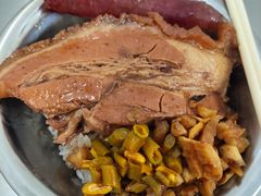 -梁阿婆廿年老牌扣肉糯米饭
