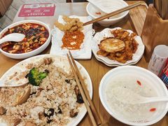 -蓉李记成都名小吃(武汉菱角湖万达店)