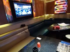 -K+全国连锁KTV(绿地缤纷天地店)