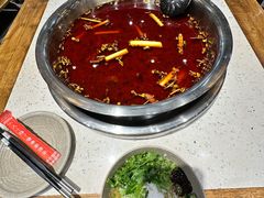 -肖肖酸萝卜鱼火锅(总店)