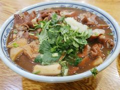 卤煮火烧-门框胡同百年卤煮(新街口店)