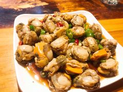 -臻鲜燕海鲜融合餐厅(金陵style店)