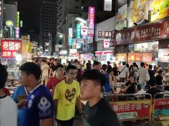 -六合夜市