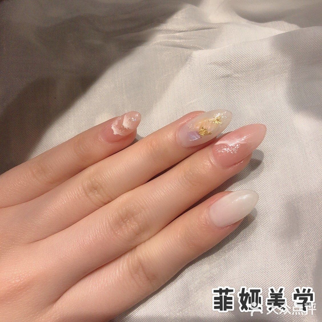 清透裸色晕染美甲  短甲也不踩雷