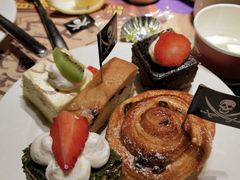 -四海一家自助餐(益田假日广场店)