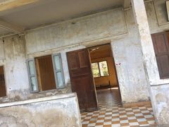 -吐斯廉屠杀博物馆