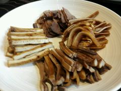 老贵阳卤味-黔蘑菇四季餐厅(观山湖店)