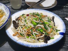 韭黄豆芽炒肉丝-榆味拼三鲜(怀德路店)