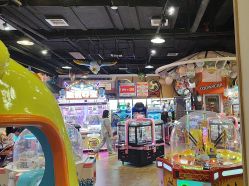 -卡通尼乐园(新达汇三林店)