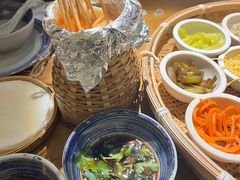 黔东南凯里酸汤片片鱼-包整·丝娃娃(一览甲秀楼风景店)