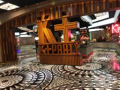 -K+全国连锁KTV(绿地缤纷天地店)