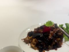 -海派美食·家宴海鲜青岛菜·石锅鲽鱼头(东方城店)