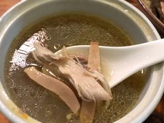 墨鱼炖鸡-玉滋補