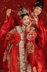 点击看大图 -挪娅婚纱摄影皇家会所