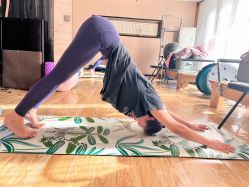 -威思丽高温瑜伽会馆