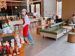 -星巴克臻选(上海虹桥新天地三店)