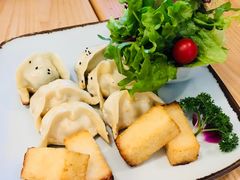 综合锅贴拼盘-蒲石小点(愚园路店)