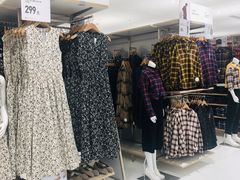 -优衣库(广州天河领展广场店)