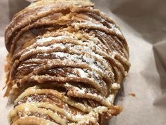 流奶黄金羊角-麦田工坊(月湖店)