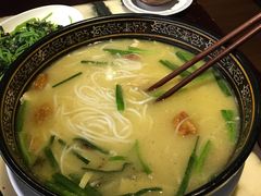 -蔼若春.传承三十年云南菜(金碧公园店)