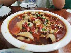 -胡子饮食店