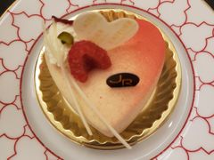 白桃马鞭草蛋糕-Salon de The de Joel Robuchon(外滩18号店)