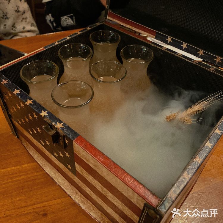 生日那天跟集美们去吃这家，真的阔以！很8错
