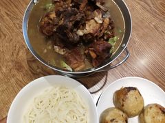 -清真吴记门钉肉饼·喜多利