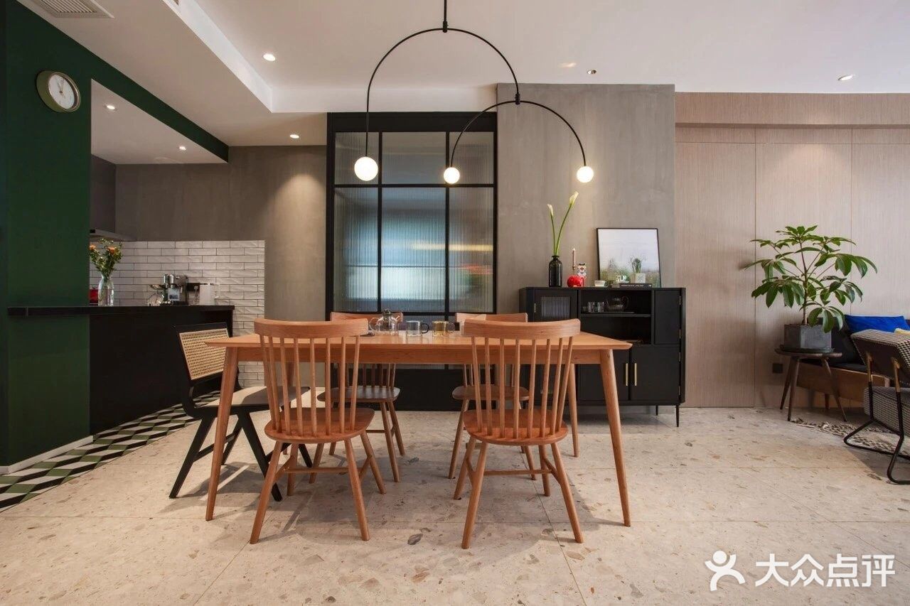 餐桌上生活，家