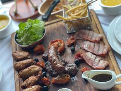 牛排拼盘-火车头法国西餐厅