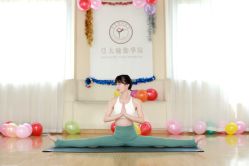 -亚太瑜伽普拉提学院