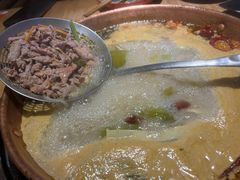 -洱火云南酸菜牛肉火锅(石景山当代商城店)