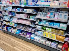 -全家便利店(江湾镇站店)