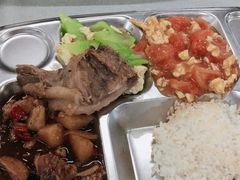 -同济大学本部学苑饮食广场