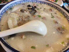 -喜乐餐厅•灯笼虾球首创者•本地小海鲜(二马路店)