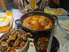 -运气牛自助酱大骨火锅(南京东路店)
