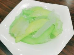 情人果-超越炭火牛蛙火锅鸡(河东店)