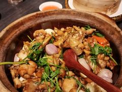 啫啫牛蛙煲-鹊玥·粤菜小馆(汇智国际商业中心店)