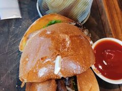 -LENBACH兰巴赫西餐啤酒坊(大连东港店)